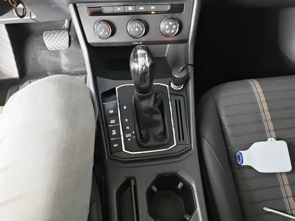 Volkswagen Lavida — миниатюра 14