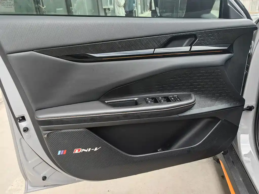 Changan UNI-V — миниатюра 10