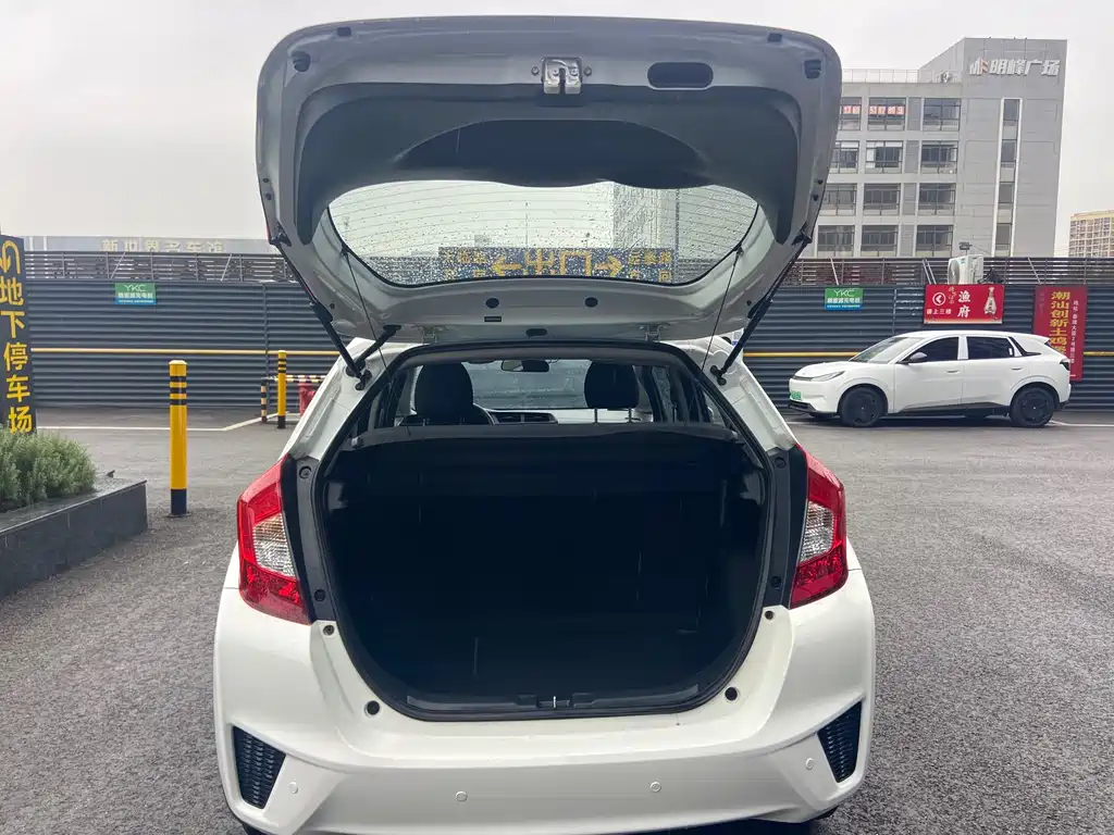 Honda Fit — миниатюра 16