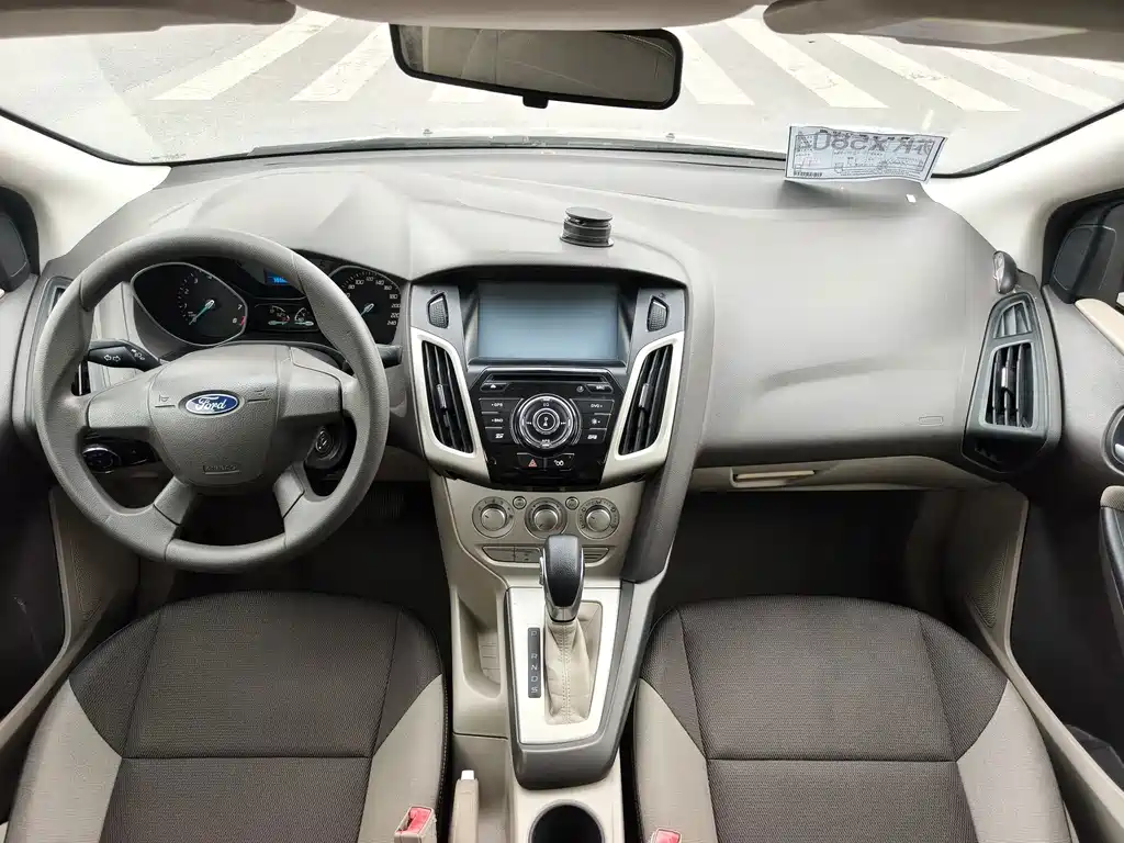Ford Focus — миниатюра 7