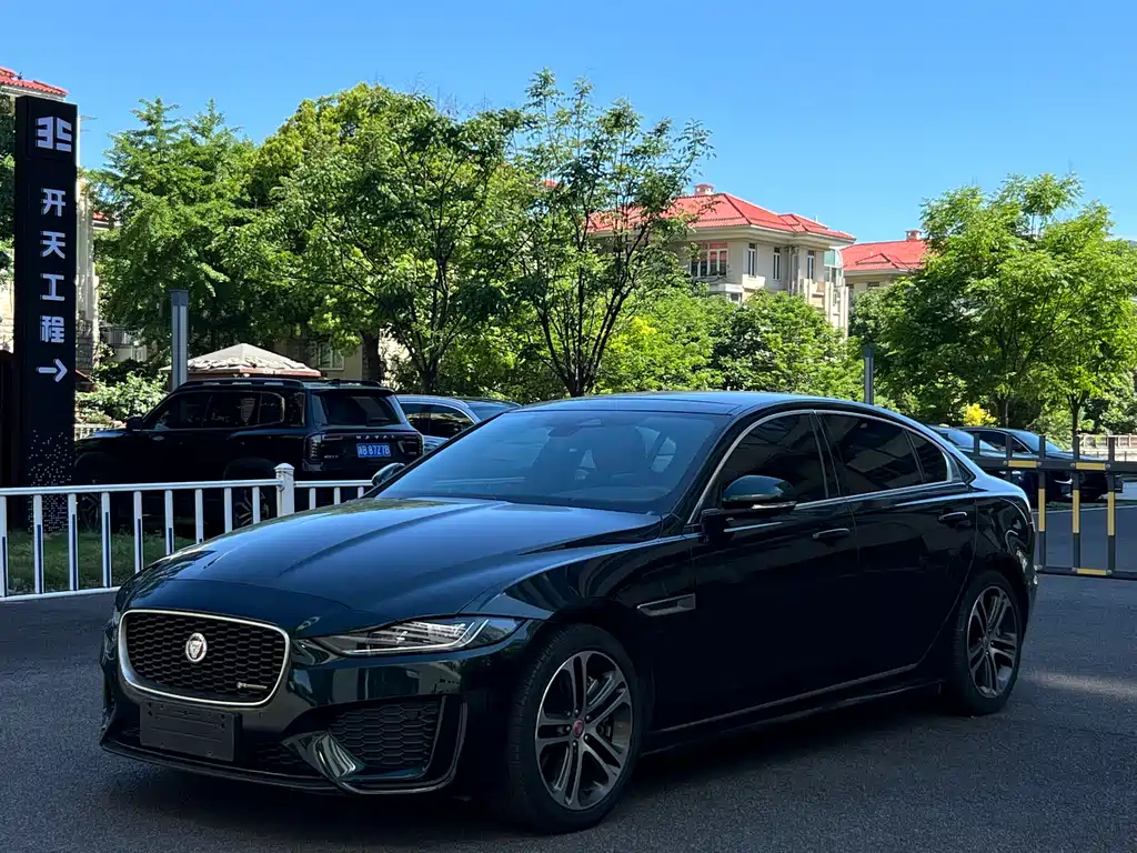 Купить Jaguar XEL