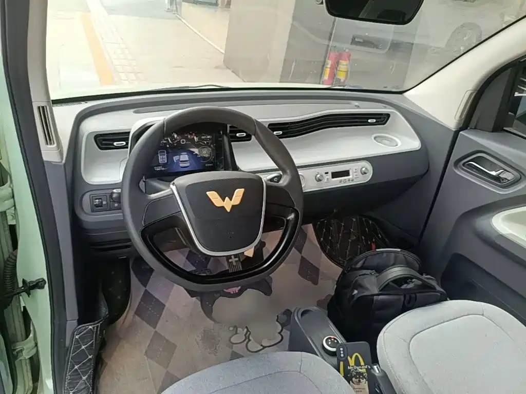 Wuling MINIEV — миниатюра 10
