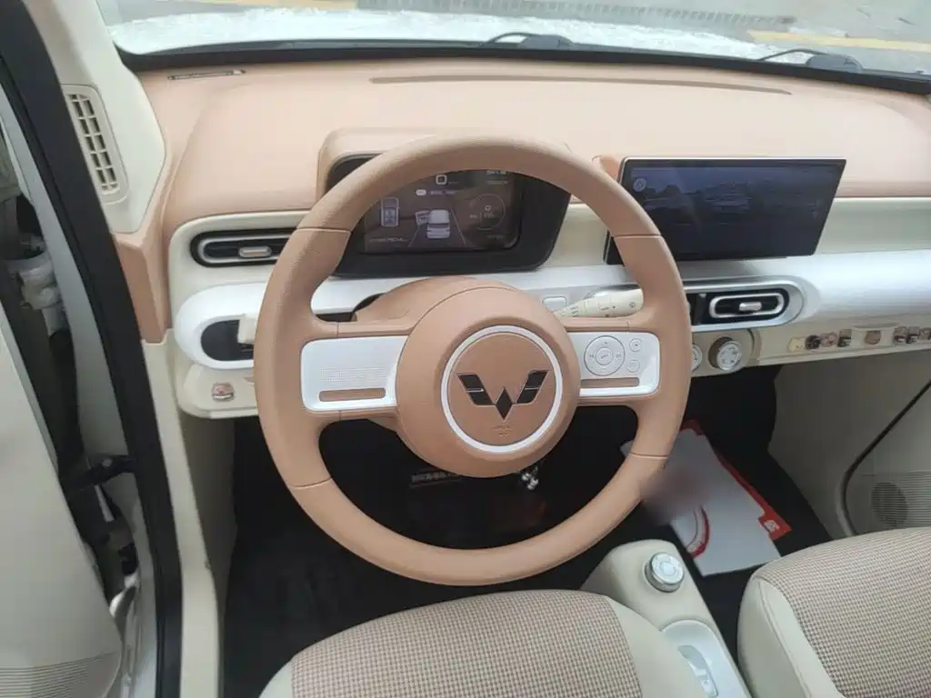 Wuling MINIEV — миниатюра 11