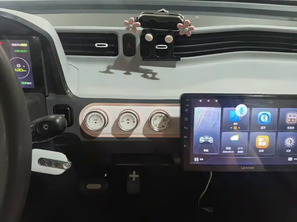 Wuling MINIEV — миниатюра 13