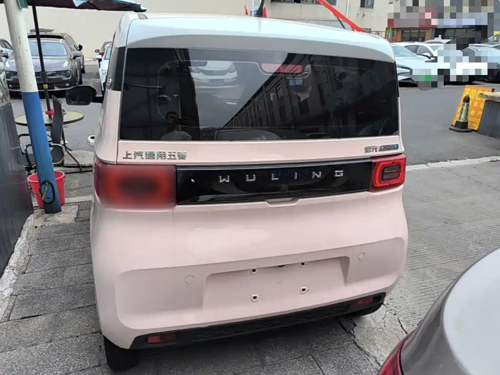 Wuling MINIEV — миниатюра 6
