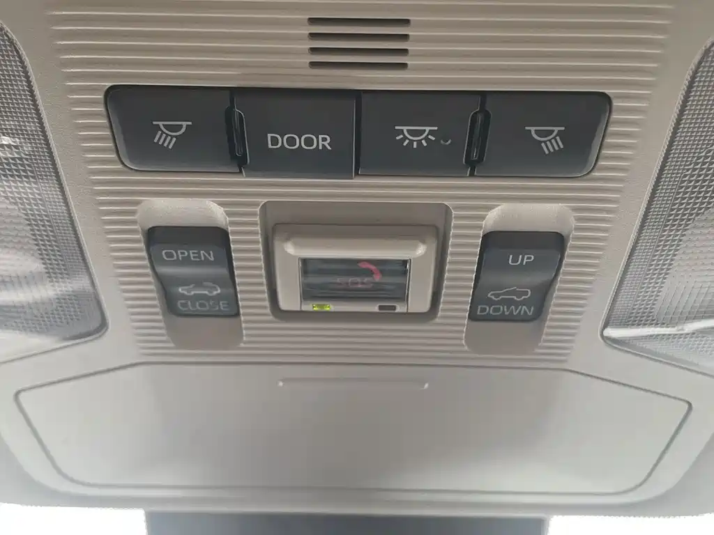 Toyota RAV4 — миниатюра 19