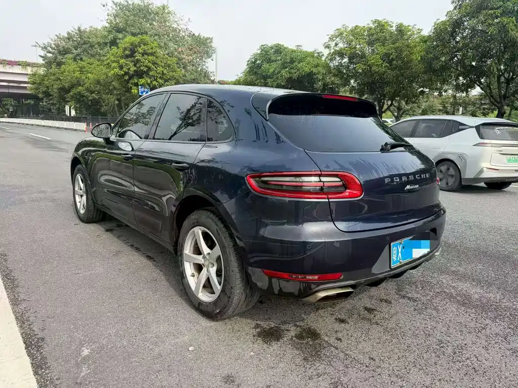 Porsche Macan — миниатюра 5
