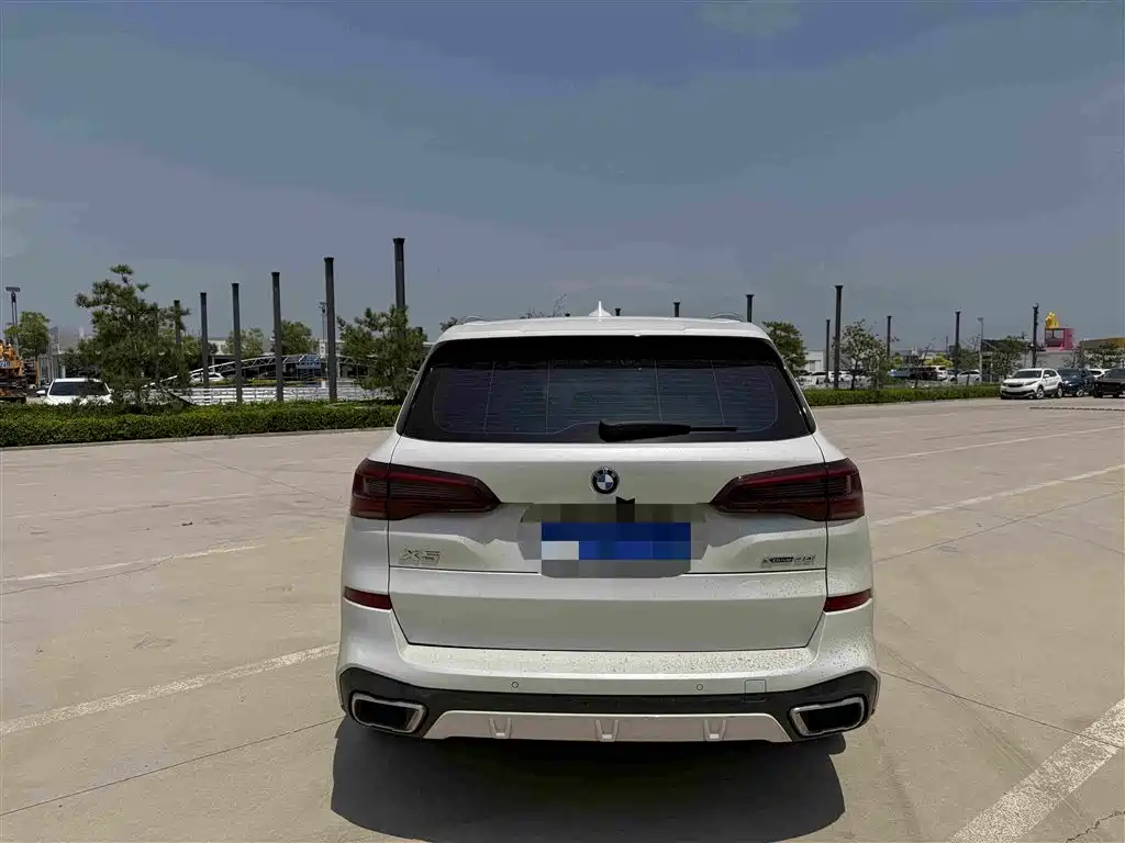BMW X5 2022 xDrive40i M Sport
