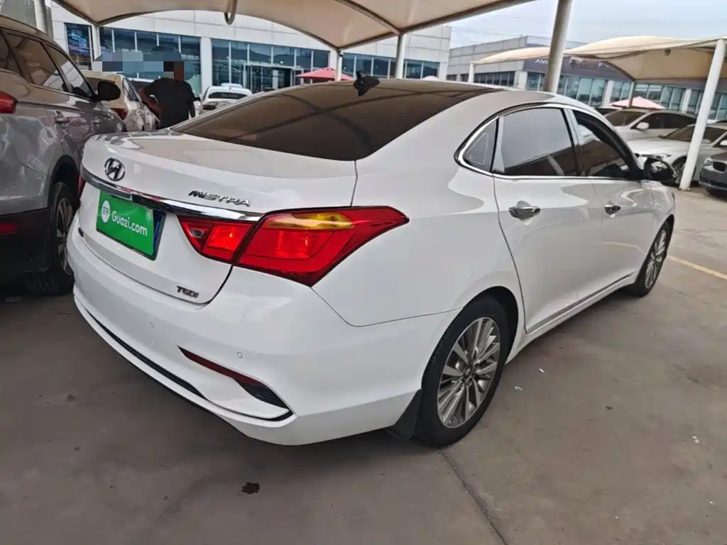 Hyundai Mistra — миниатюра 7