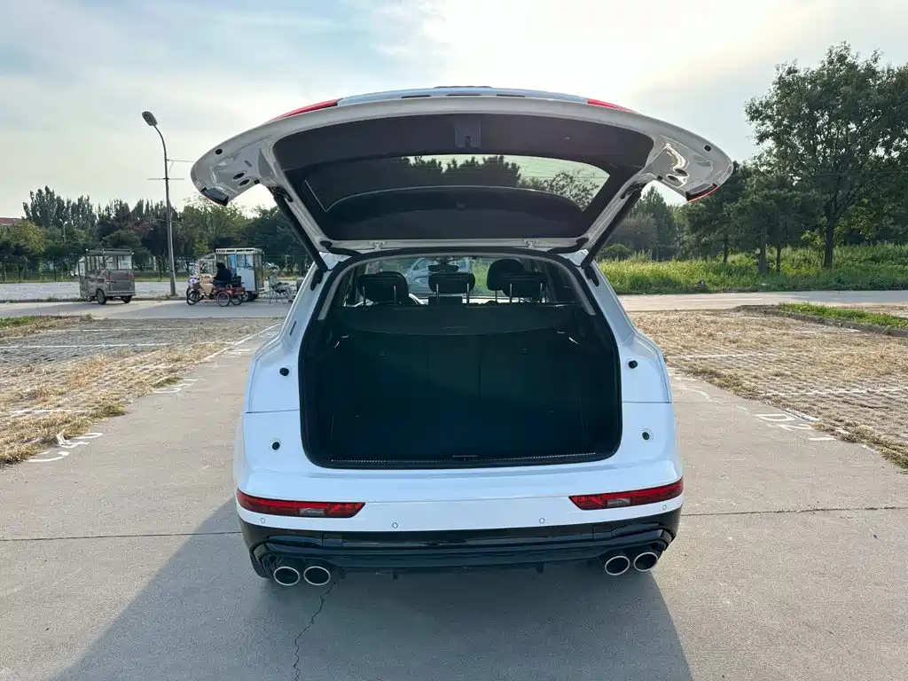 Audi Q5L — миниатюра 8