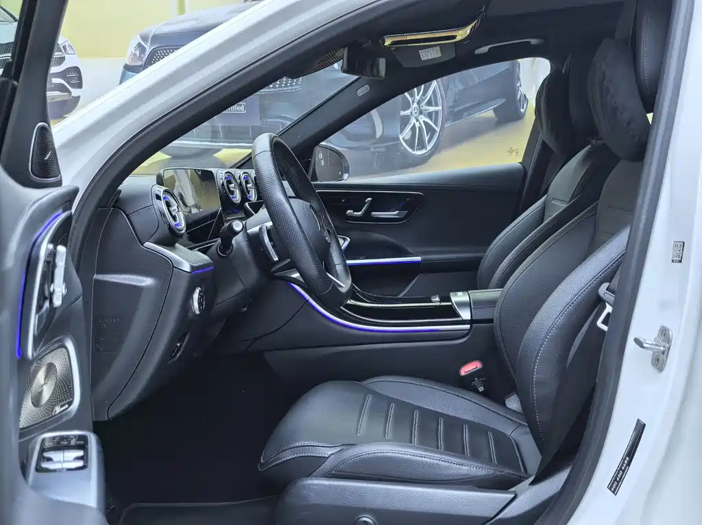 Mercedes-Benz C-Class — миниатюра 11