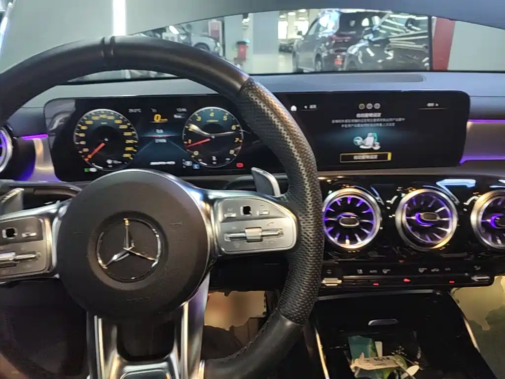 Mercedes-Benz CLA AMG — миниатюра 10