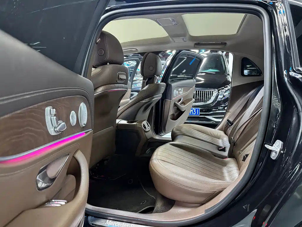 Mercedes-Benz E-Class — миниатюра 6