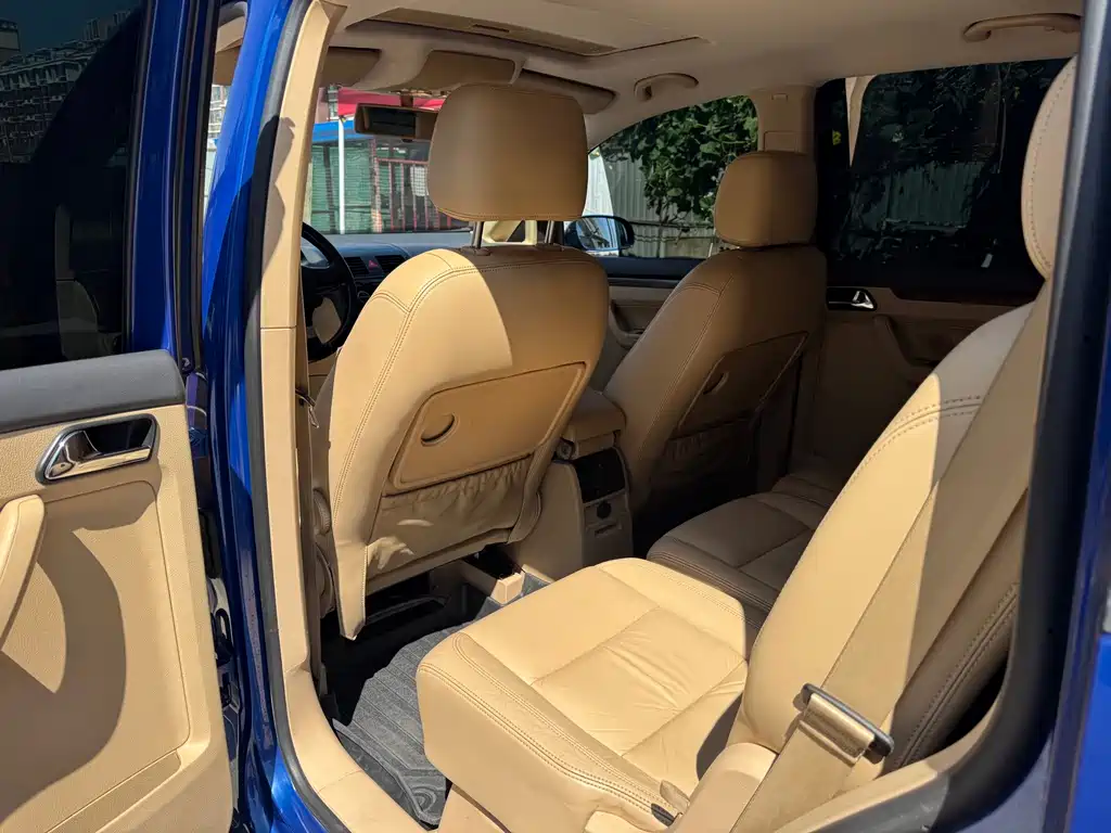 Volkswagen Touran — миниатюра 7