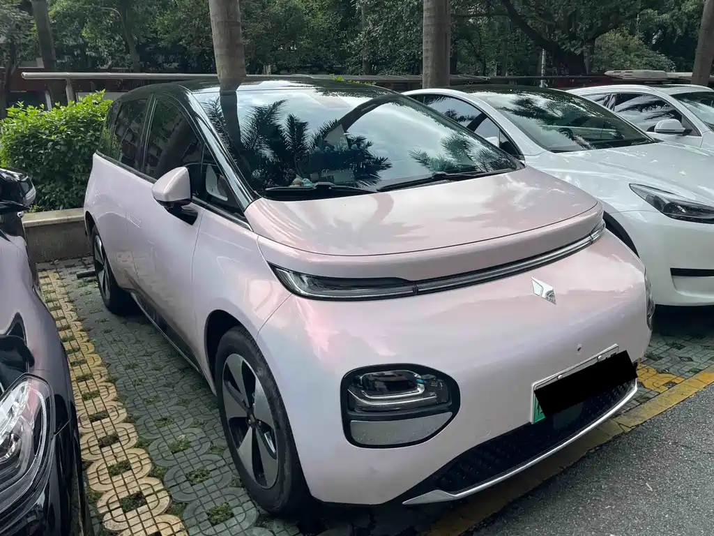 Baojun Yunduo — миниатюра 4