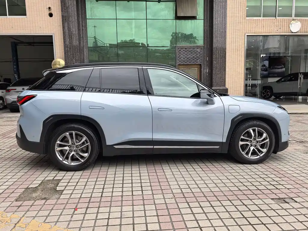 NIO ES6 — миниатюра 5