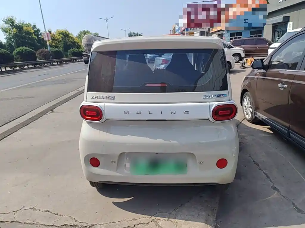 Wuling MINIEV — миниатюра 6
