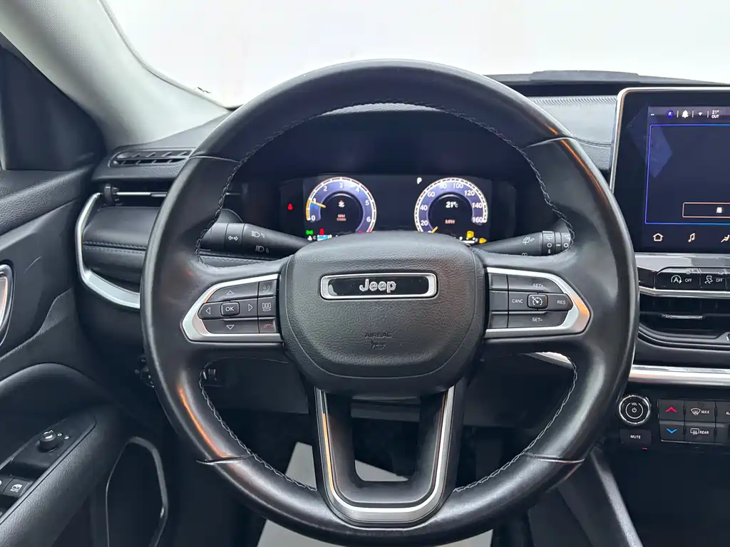 Jeep Compass — миниатюра 4