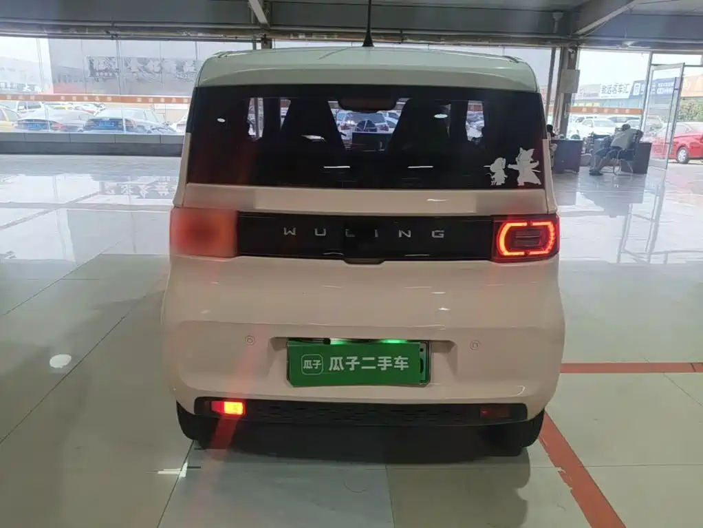 Wuling MINIEV — миниатюра 6