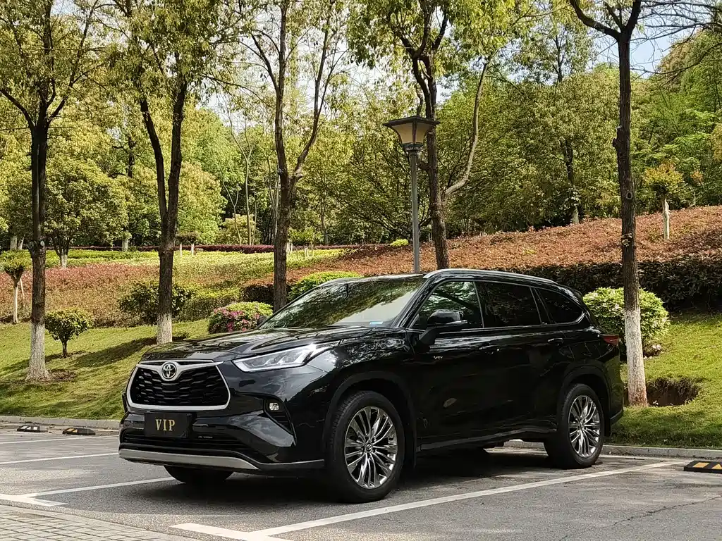 Toyota Highlander 2025
