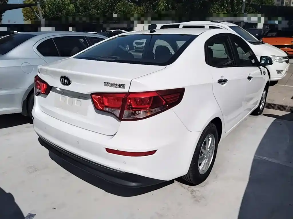 Kia K2 — миниатюра 7