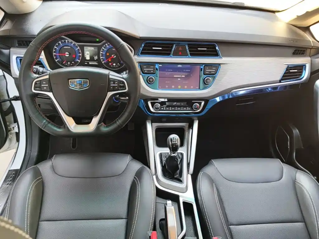 Geely Vision X3 — миниатюра 10