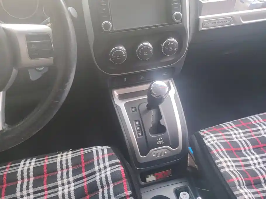 Jeep Compass (Import) — миниатюра 16