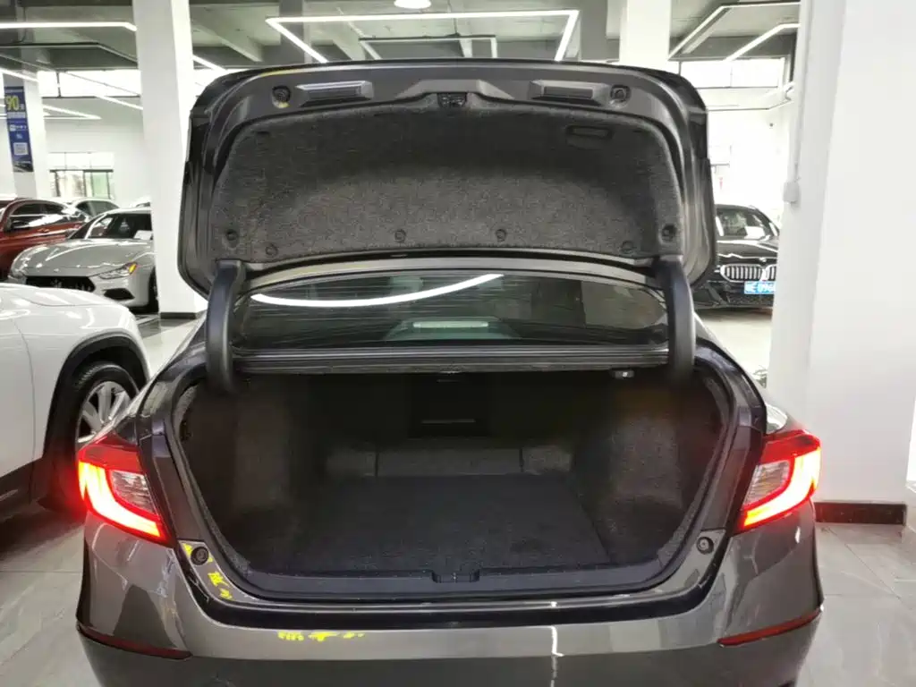 Honda Accord — миниатюра 19