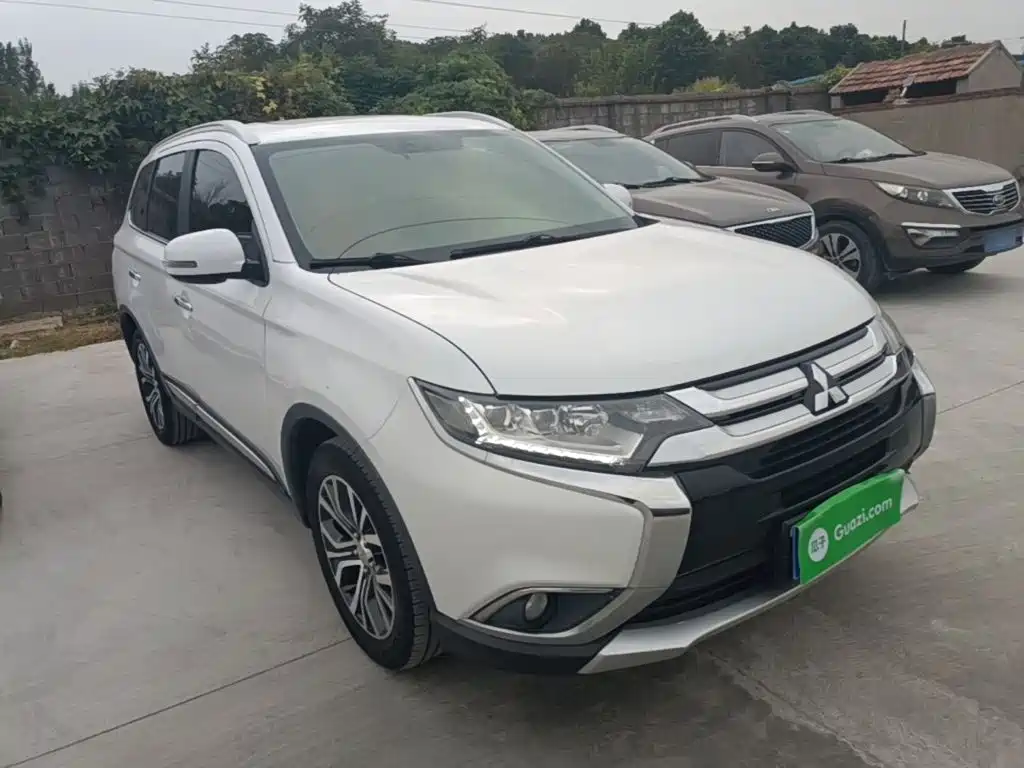 Mitsubishi Outlander — миниатюра 4