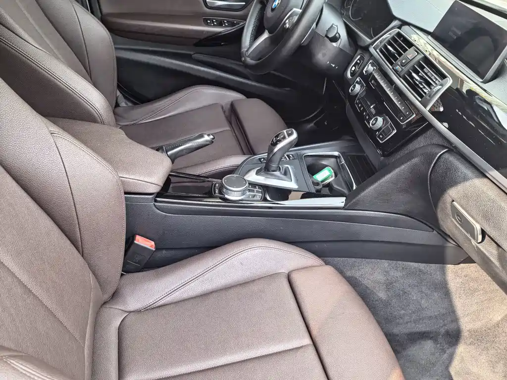 BMW 3 Series — миниатюра 4