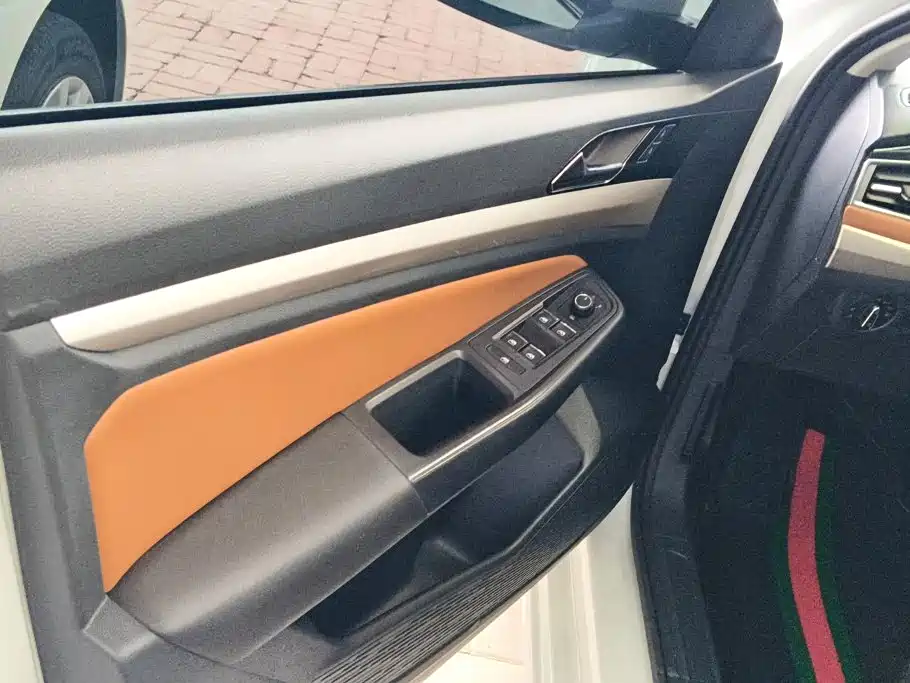 Volkswagen Bora — миниатюра 7