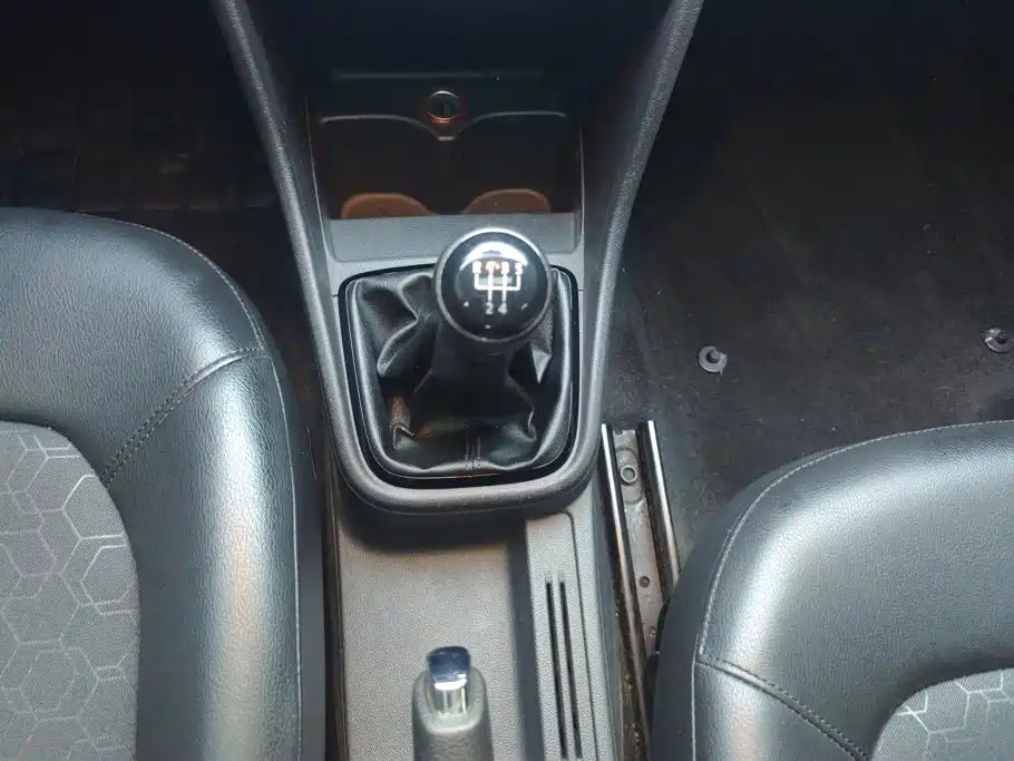 Volkswagen Santana — миниатюра 16