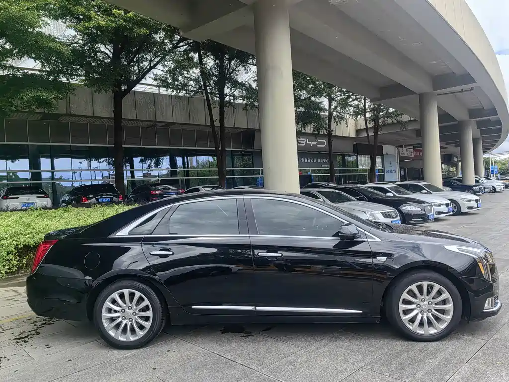Cadillac XTS — миниатюра 4