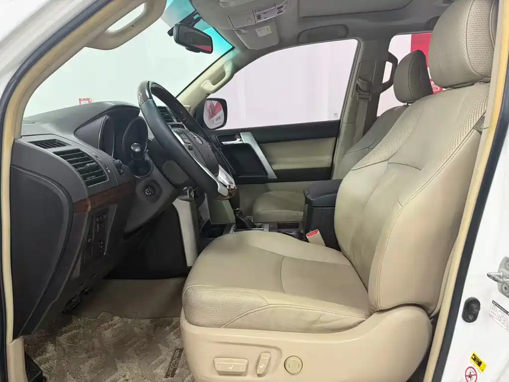 Toyota Land Cruiser Prado 2014 4.0L AT VX NAVI