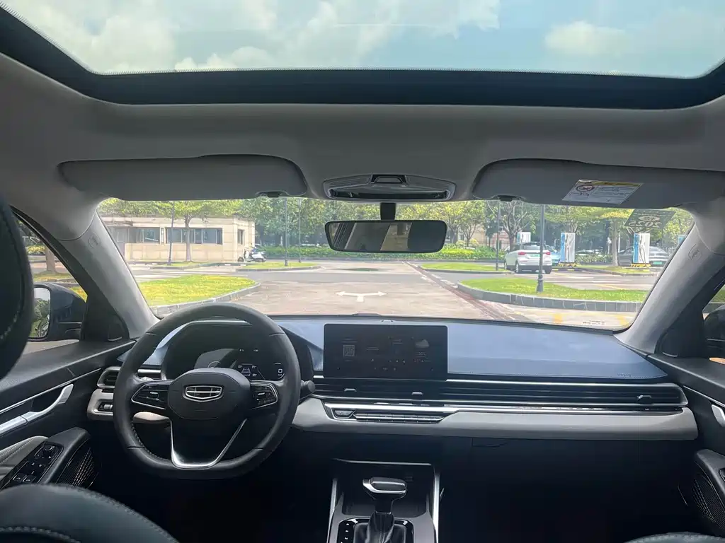 Geely Emgrand — миниатюра 7