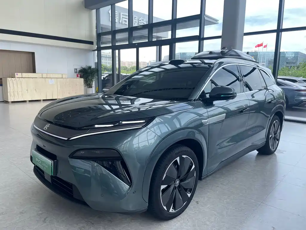BYD Tang L