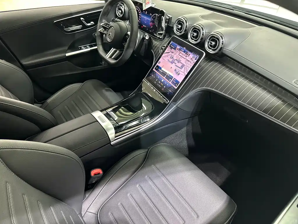 Mercedes-Benz C-Class — миниатюра 21