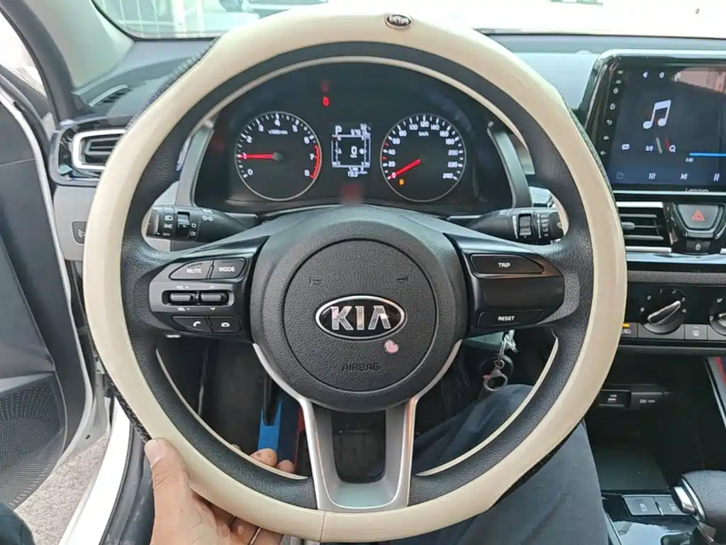 Kia Forte — миниатюра 11