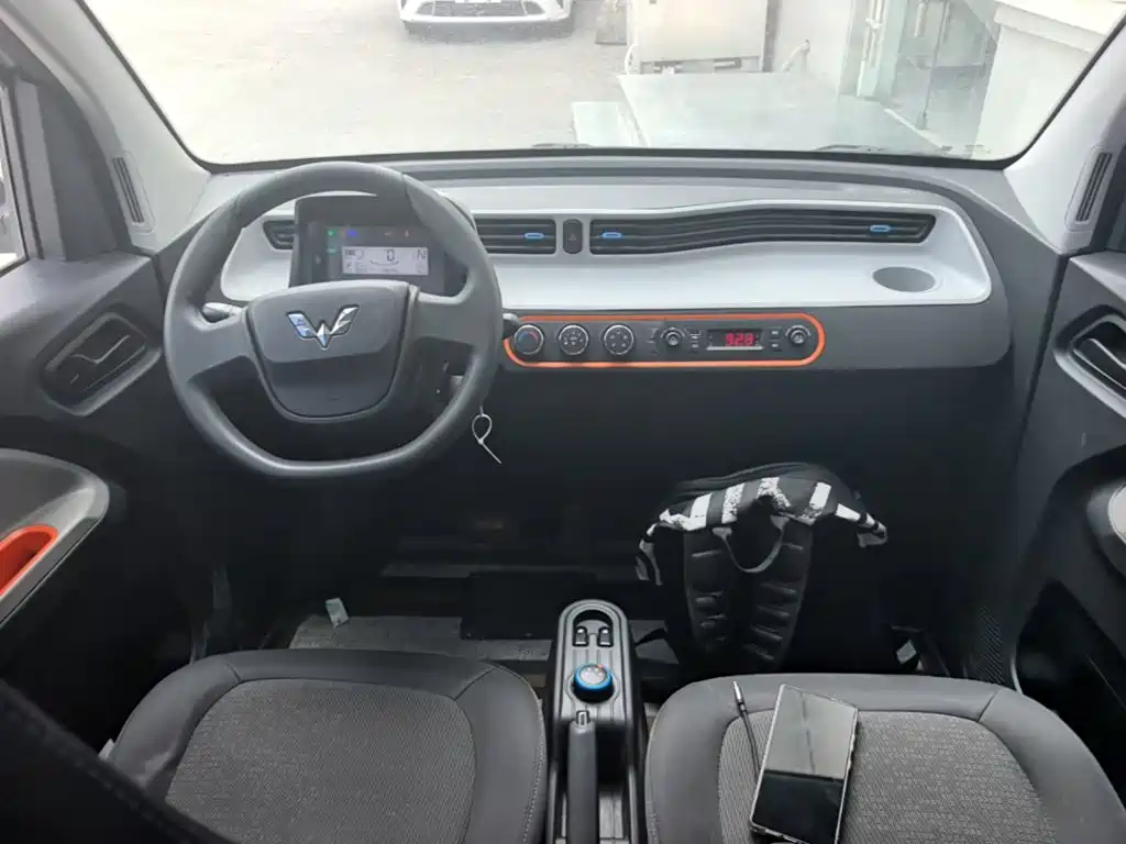 Wuling MINIEV — миниатюра 10
