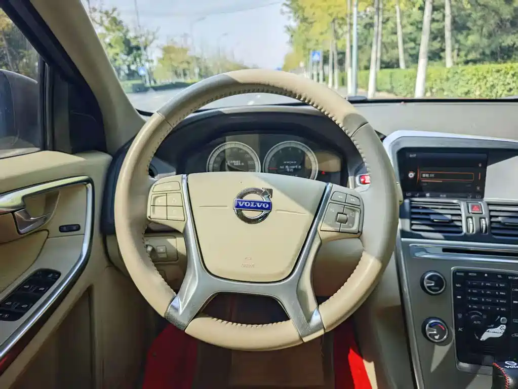 Volvo XC60 (Import) — миниатюра 8