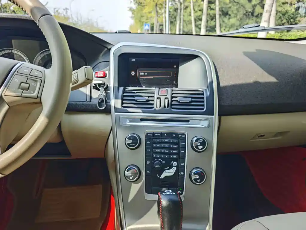 Volvo XC60 (Import) — миниатюра 9