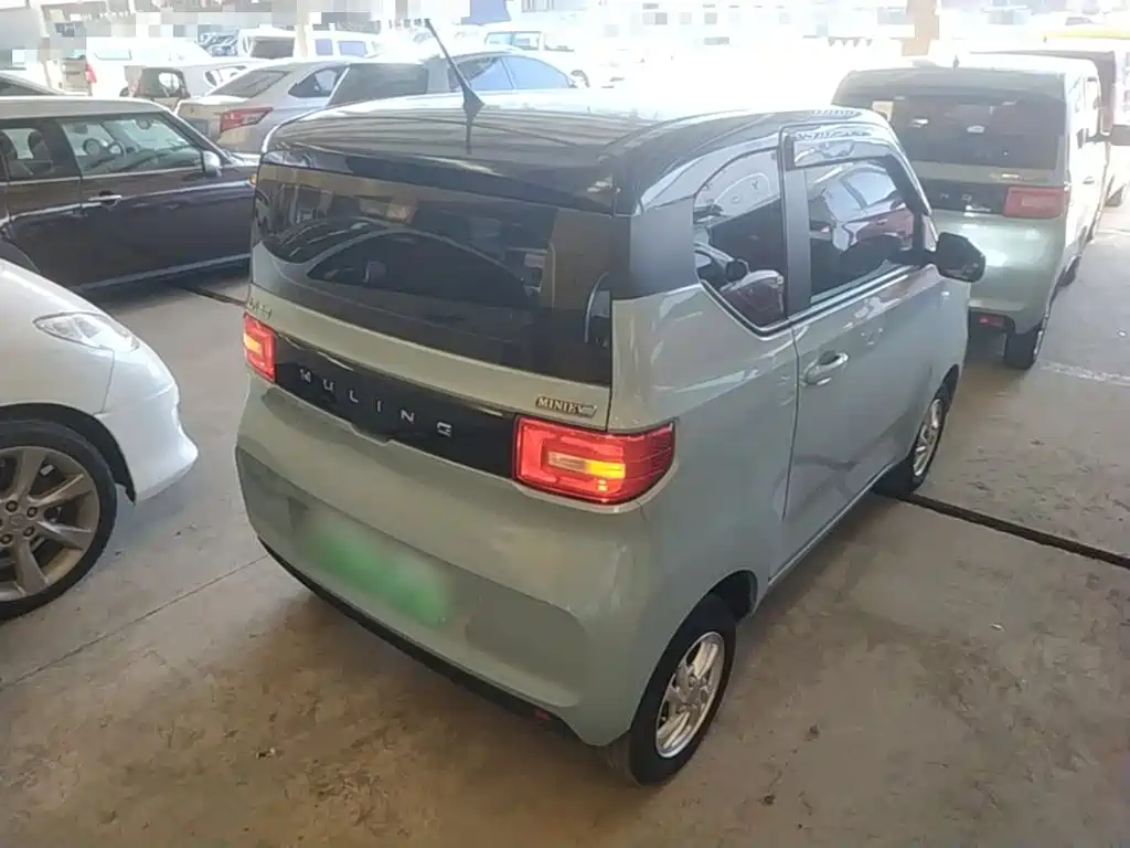 Wuling MINIEV — миниатюра 7