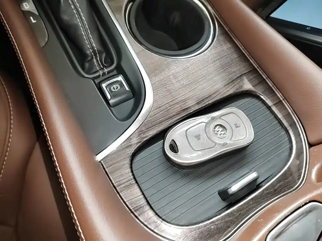 Buick Envision Plus — миниатюра 9
