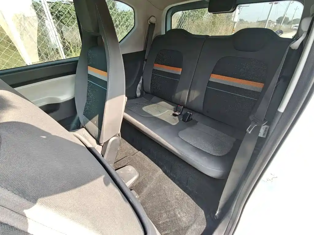 Wuling MINIEV — миниатюра 8
