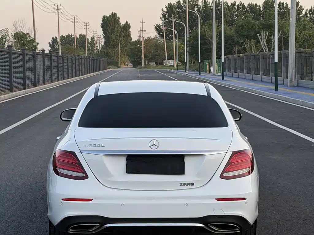 Mercedes-Benz E-Class E 2016 E 200 L Sport