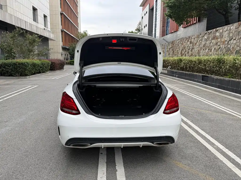 Mercedes-Benz C-Class — миниатюра 20