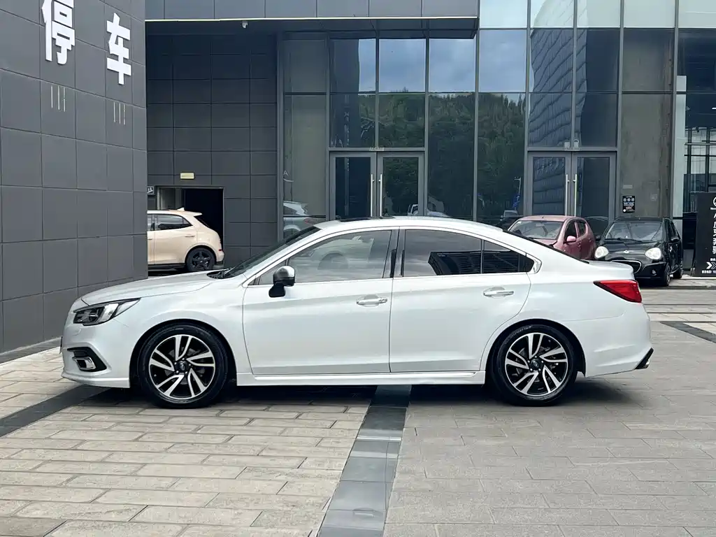Subaru Legacy 2018 2.5i EyeSight