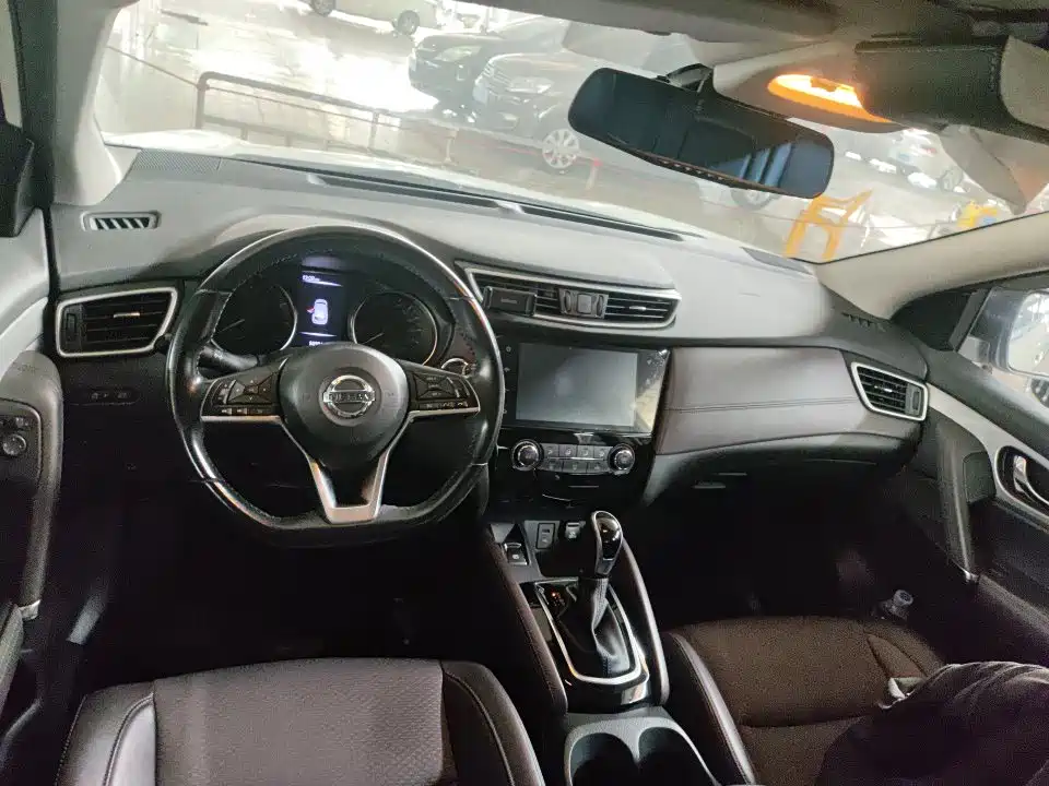 Nissan Qashqai — миниатюра 6