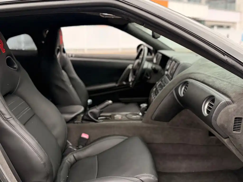 Nissan GT-R 2010 3.8T Premium Edition
