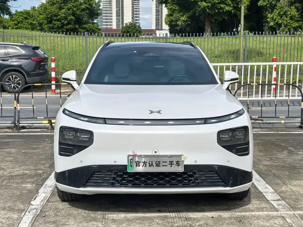 XPeng G9 — миниатюра 2